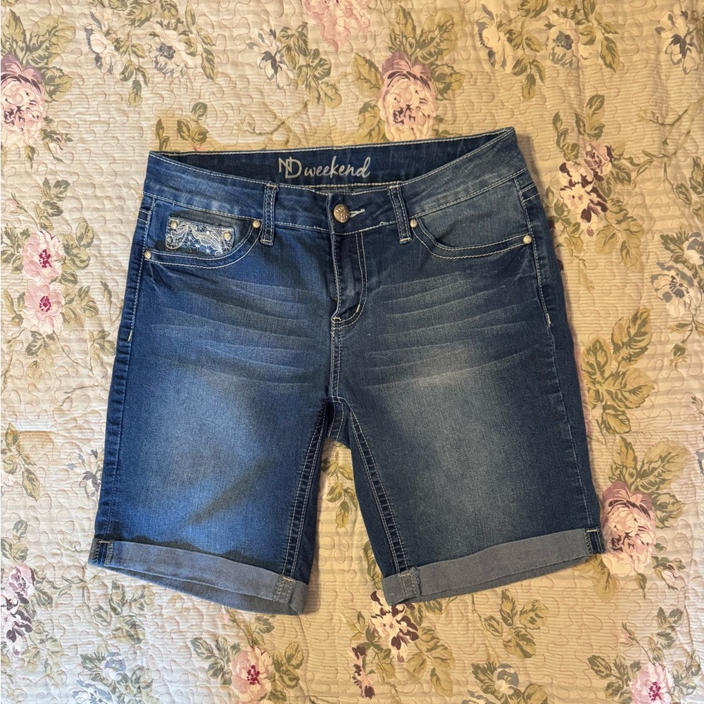 Blue Denim Shorts with Rolled Hems and Stretch Fit